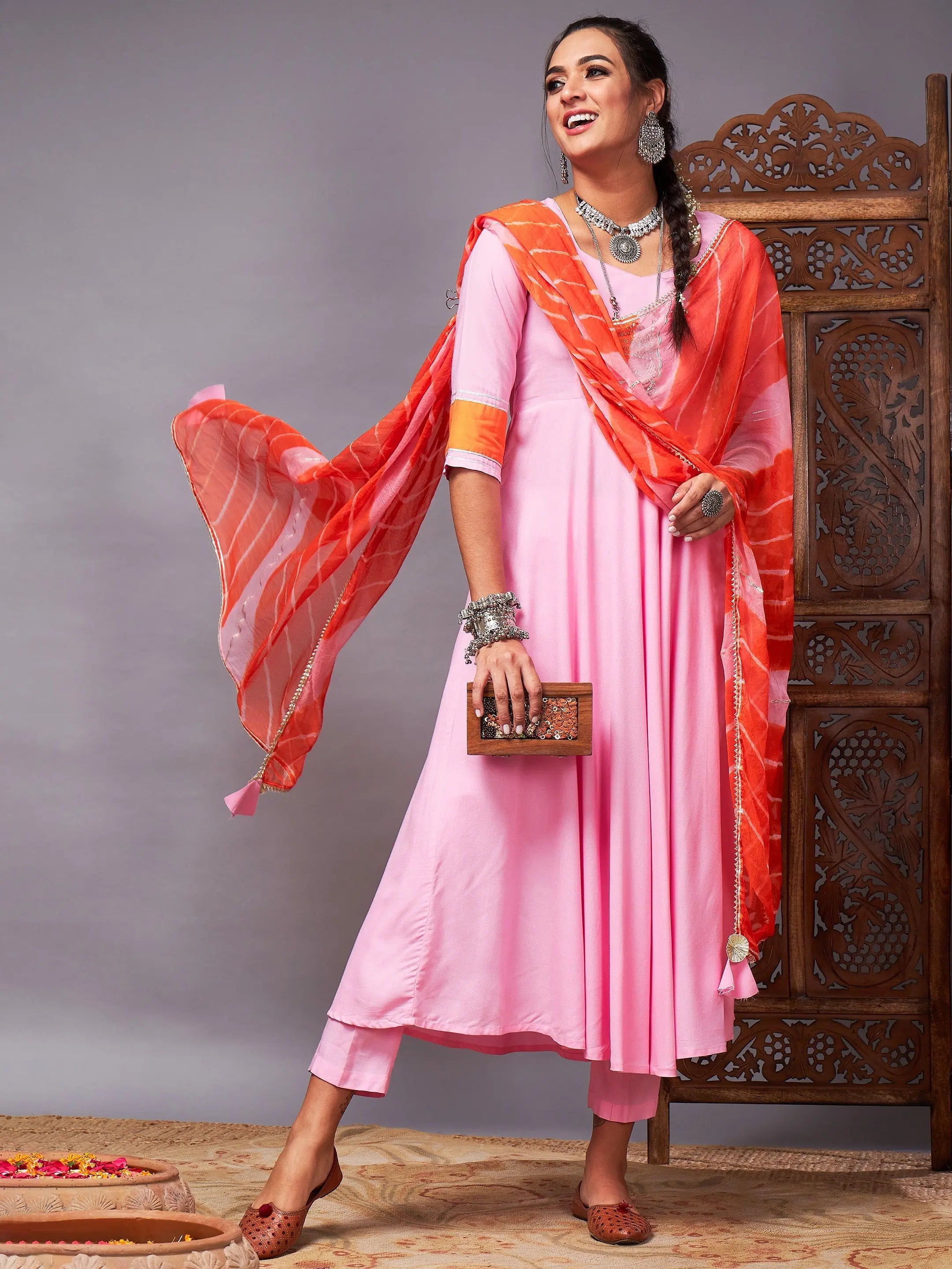 Women Pink Kurta Set With Orange Lehariya Dupatta