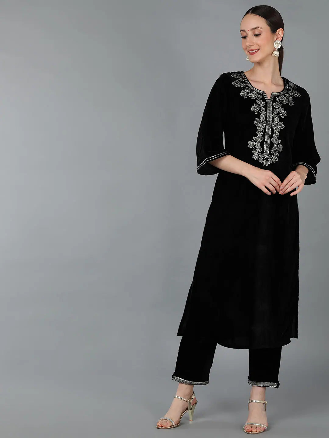 Ahika Women Velvet Embroidered Kurta With Trouser-VKSET1371_XS